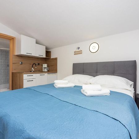 Apartments Porto Dramalj Buitenkant foto